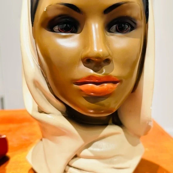 COPY - Marwal Chalkware Middle Eastern Couple. - Picture 3 of 5